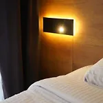 Daily Rent 地拉那